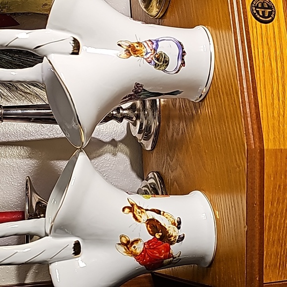 Beatrix Potter Peter Rabbit - 2 Porcelain Basket Vases - Picture 5 of 6